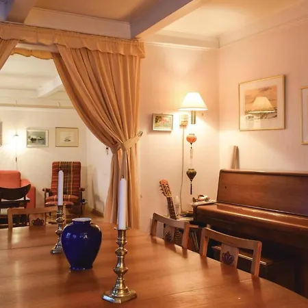 別荘 Awesome In W/ Wifi And 4 Bedrooms Risør