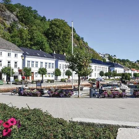Feriehus Awesome In W/ Wifi And 4 Bedrooms
